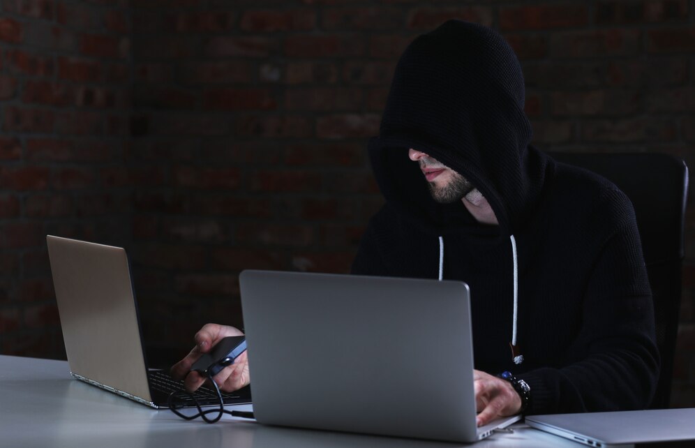 hacker man laptop 144627 25487
