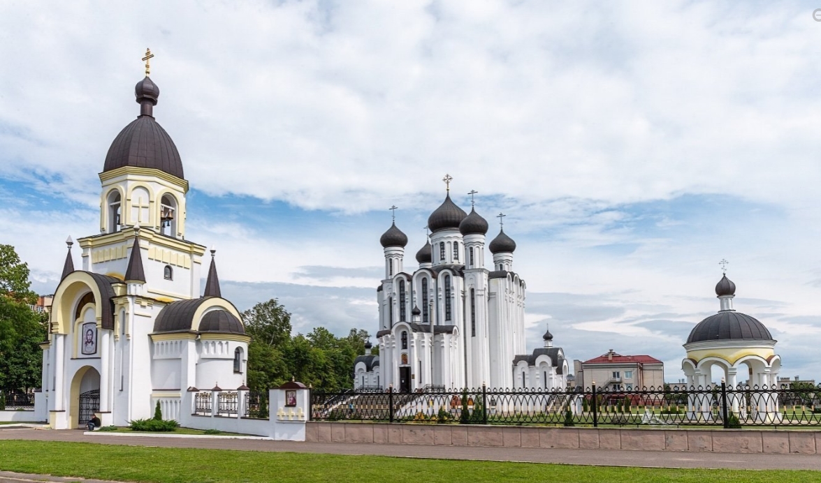 Церкви г барановичи. Барановичи Церковь. Костел в Барановичах на Восточном.