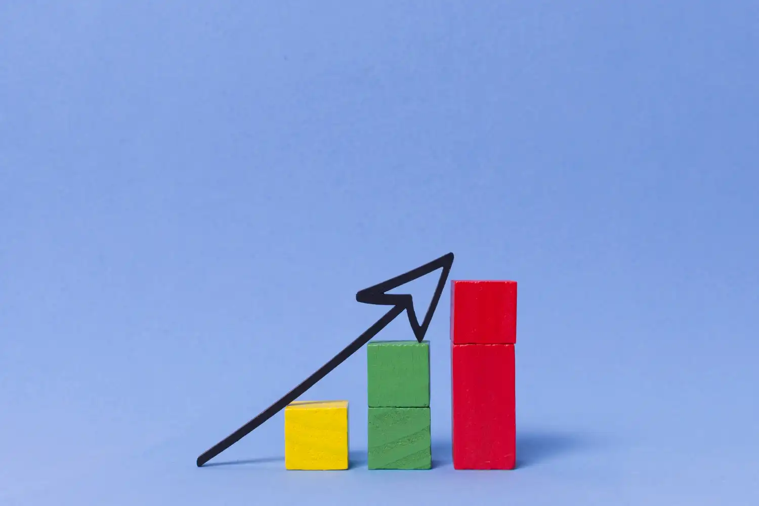 colourful cubes pointy arrow