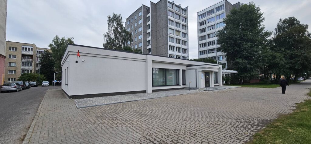 На месте магазина продуктов «Мария» теперь стоматология 2 stomatologiya ledamed baranovichi 1